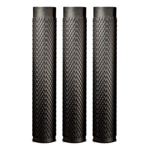 TUBE NOIR CRÉPINE A NERVURE REPOUSSÉ